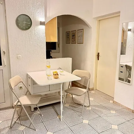 Summer House Pomalo With Sea View Only 50 Meters To