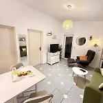 Casa vacanze Summer House Pomalo With Sea View Only 50 Meters To Vir
