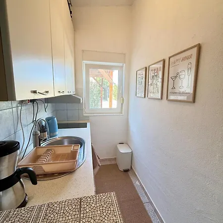 Dom wakacyjny Summer House Pomalo With Sea View Only 50 Meters To *