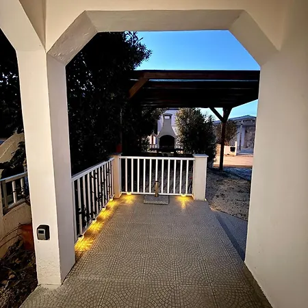 Summer House Pomalo With Sea View Only 50 Meters To Dom wakacyjny